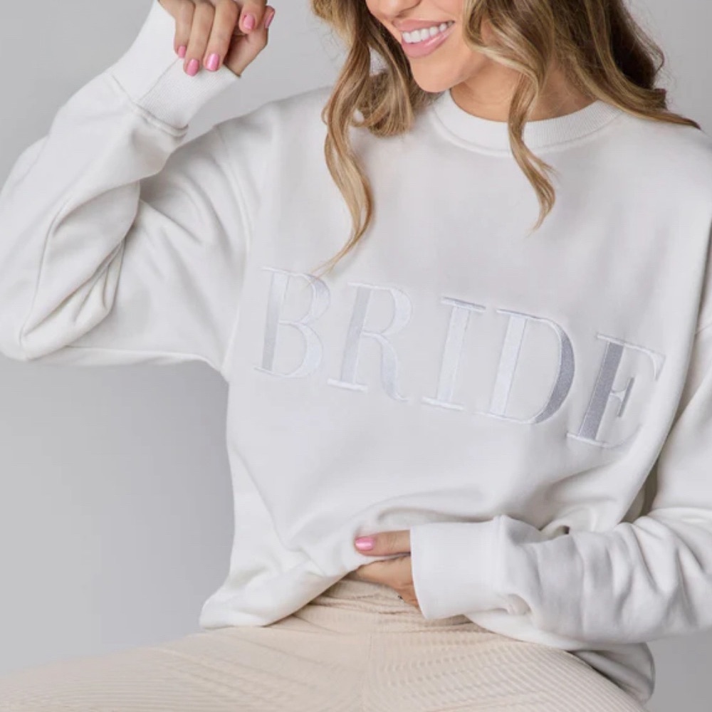 Six Stories Bride' Women's Sweater and sweat pants